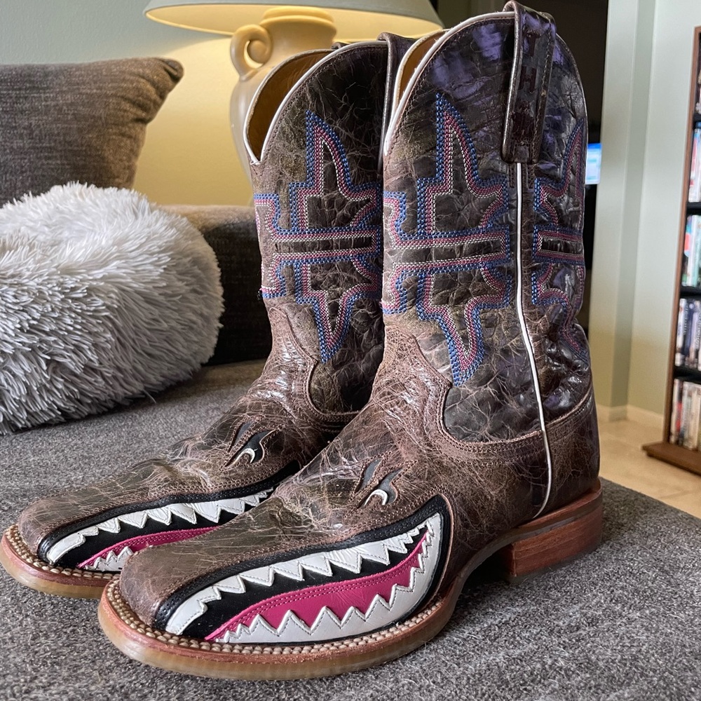 Size 8.5 Women’s Man Eater Tin Haul Boots